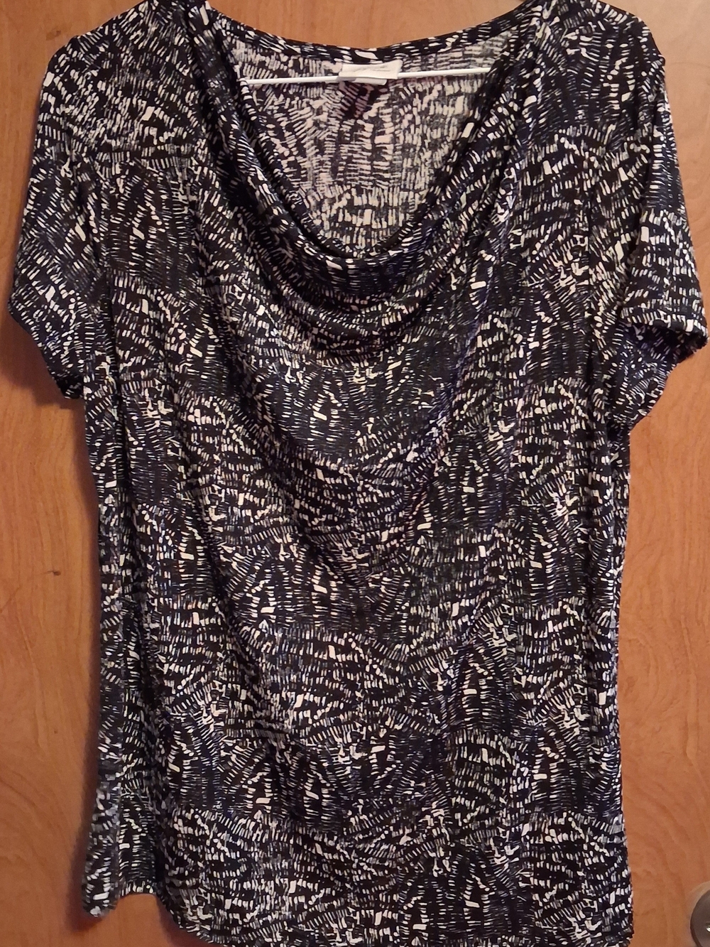 Jaclyn Smith Black and White Cowl-Neck Short Sleeve Blouse